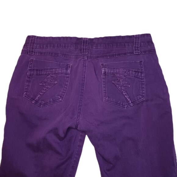 Tripp NYC Juniors Size 11 Capri Jeans Cut Off Purple Skull Stud Zipper - Picture 3 of 13